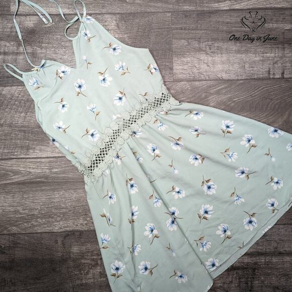 EM Spaghetti Strap Mini Dress Size M - Picture 3 of 6